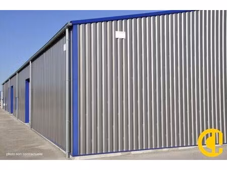 location entrepôt 1 365 m²