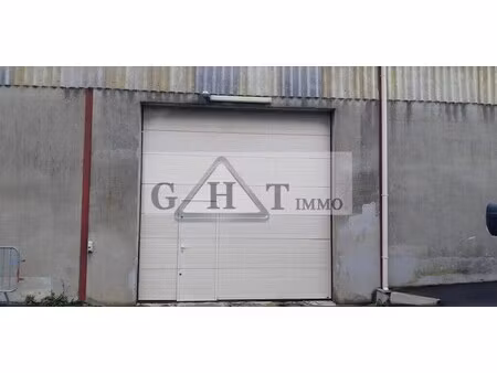 location entrepôt vaux le penil 77000 400m²