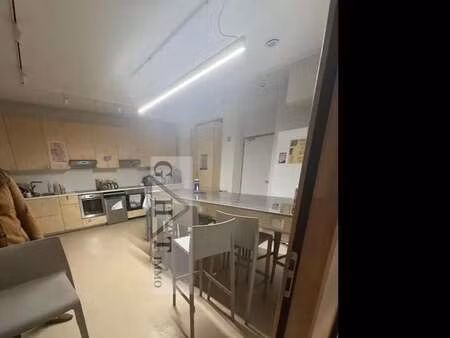 location entrepôt 1 018 m²