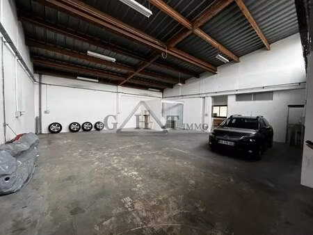 location entrepôt saint maur des fosses 94100 135m²