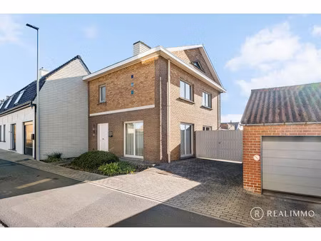 huis te koop in avelgem met 3 slaapkamers