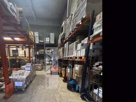 location entrepôt 932 m²