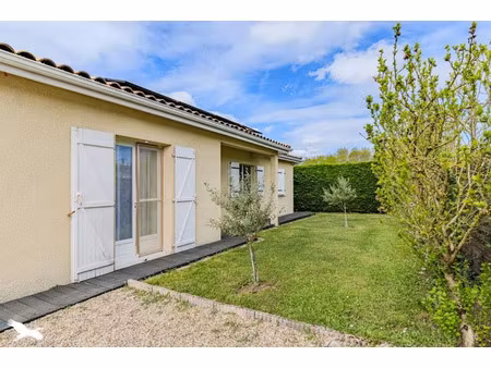 vente maison 6 pièces 137 m² à saint-denis-de-pile (33910)  264 400 €