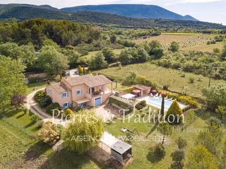 villars  propriété tout confort avec piscine avec grand terrain et vue dégagée