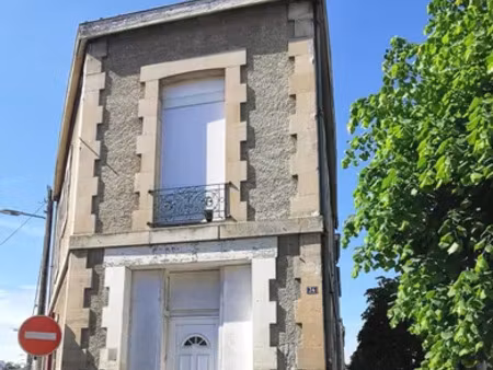 immeuble à magenta (51530)