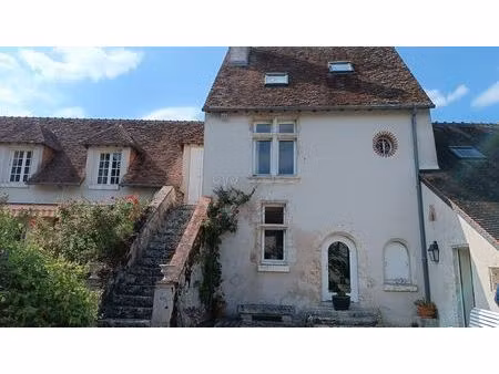 maison du xvième proche des bords de loire