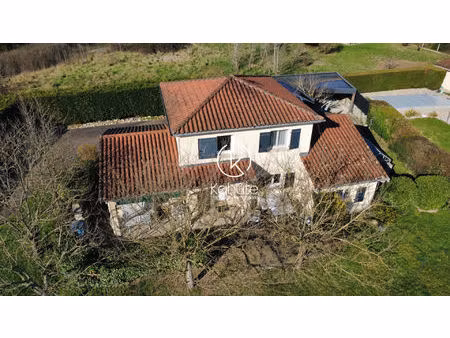 maison balbigny 7 pièce(s) 122 m2