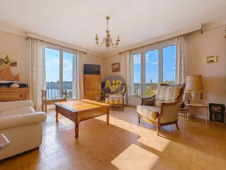 appartement  bords de loire   ile de nantes t3 70 m²