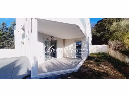 appartement p3 -rez de jardin - parking couvert et securisé -terrasse et jardin -lot 4