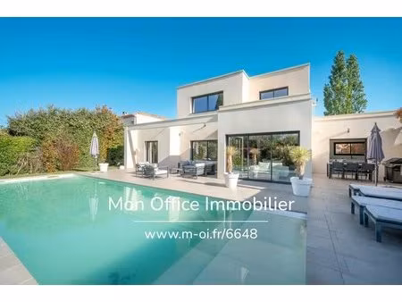 référence : 6648-yan - villa contemporaine à saint-cannat - 4 pièces - piscine - garage
