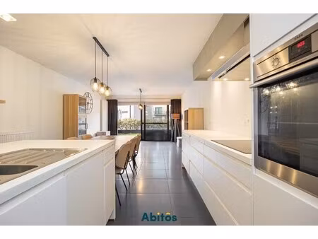 gelijkvloers appartement met drie slaapkamers