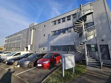 location bureaux 255 m²