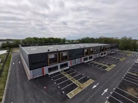 location entrepôt checy 45430 402m²