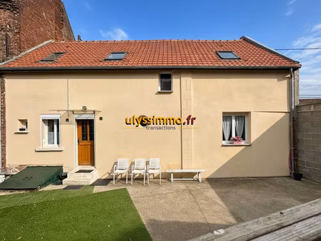 maison rénovée de deux chambres avec jardin