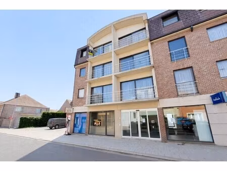 instapklaar appartement met 2 slaapkamers en terrasje