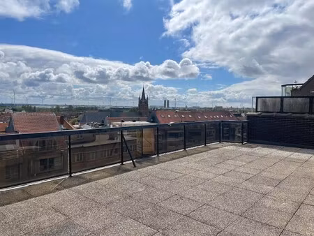 prachtig dakappartement met 2 grote terrassen