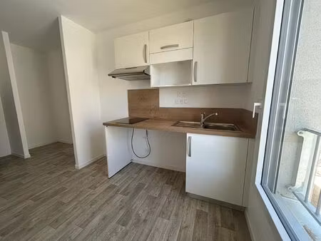 location appartement 2 pièces  43.64m²  nantes