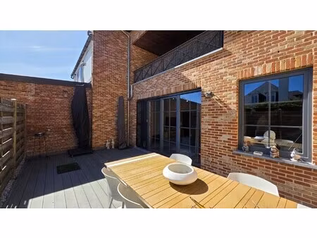 instapklaar en stijlvol gelijkvloers appartement met privatief terras