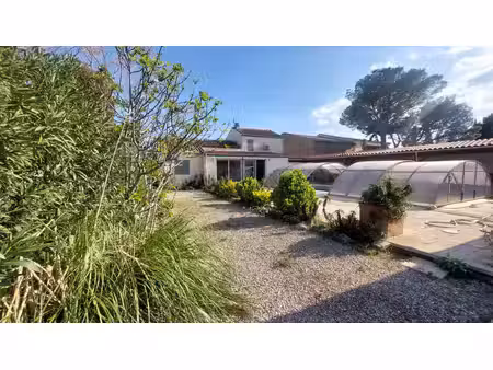 leucate  villa de 160 m2 sur 1200 m2 avec piscine et garage de 80 m2 pour 2 ème...