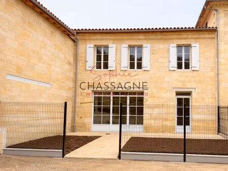 a lussac  maison en pierre rénovée sur 3 niveaux avec son jardin ...