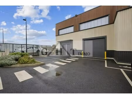 vente entrepôt 143 m² à 236 m²