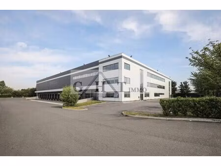 location entrepôt 642 m² à 6 254 m²