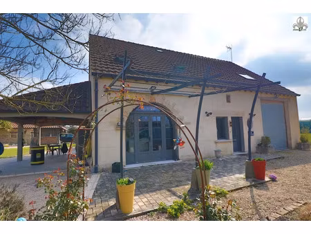 vente maison 4 pièces 130 m² à beaune (21200)  385 000 €