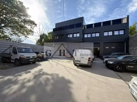 vente bureaux 878 m²