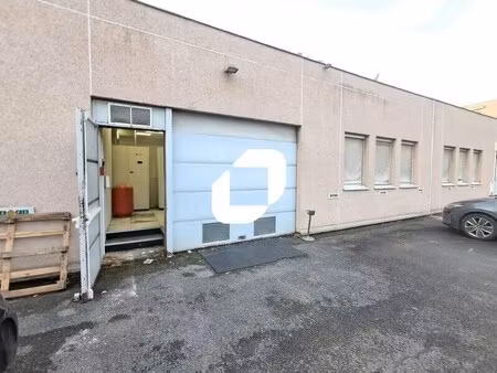 location local d'activités 357 m²