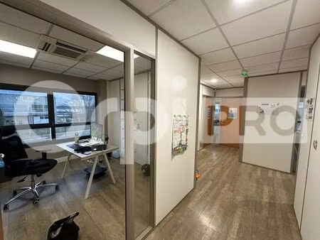 location bureaux 129 m²