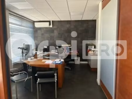 location bureaux 227 m²