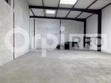 location local d’activités genay 69730 378m²