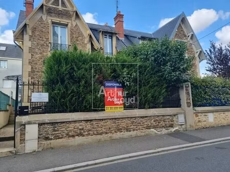 location bureaux 76 m²