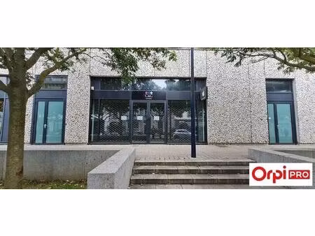 location commerce saint brieuc 22000 104m²
