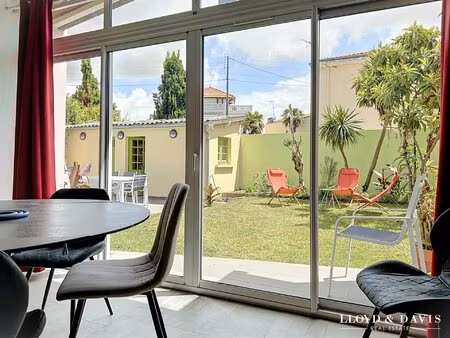 maison de ville avec jardin  400 mètres plage
