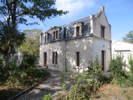 location maison 3 pièces  60.25m²  jonzac