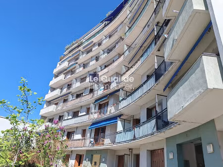 vente d'un appartement t3 (76 m²) à grenoble
