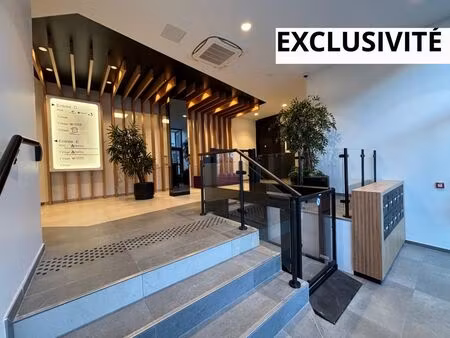 location bureaux 63 m² à 576 m²