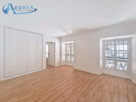 location bureaux 110 m²
