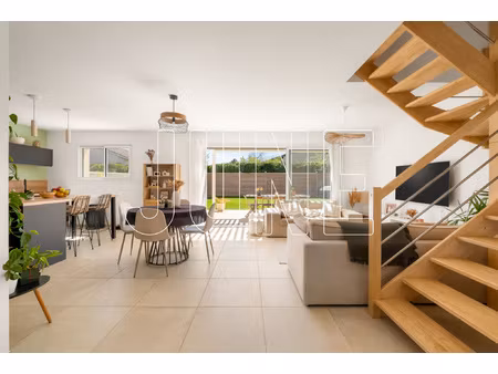 maison récente centre village