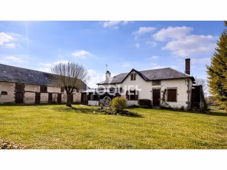 à vendre : corps de ferme à issy-l'évêque - 4 pièces  105 m² sur 1 14 ha