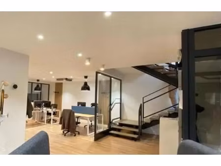 location bureaux 157 m² à 355 m²