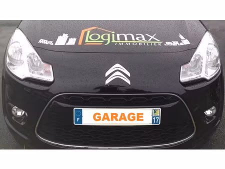 location local commercial 12m2 la rochelle 17000 - 180 € - surface privée