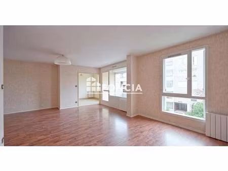 appartement familial ou ideal colocation en plein centre ville de bourgoin