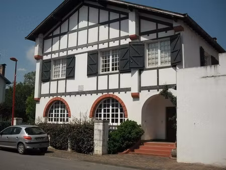 maison à vendre 8 pièces proche de saint palais (64)