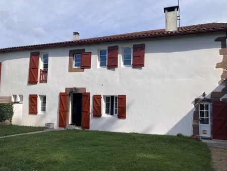 appartement duplex t3 avec jardin a ispoure