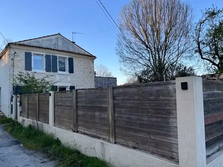vente maison 9 pièces 195 m² à saint-laurent-de-la-pree (17450)  396 112 €
