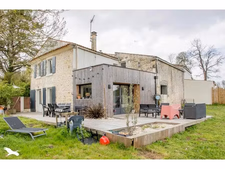 vente maison 9 pièces 195 m² à saint-laurent-de-la-pree (17450)  406 536 €