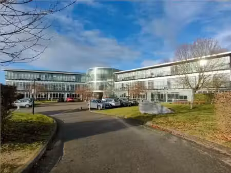 location bureaux 1204m² à 3739m²