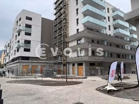 location commerce grenoble 38000 76m² à 300m²